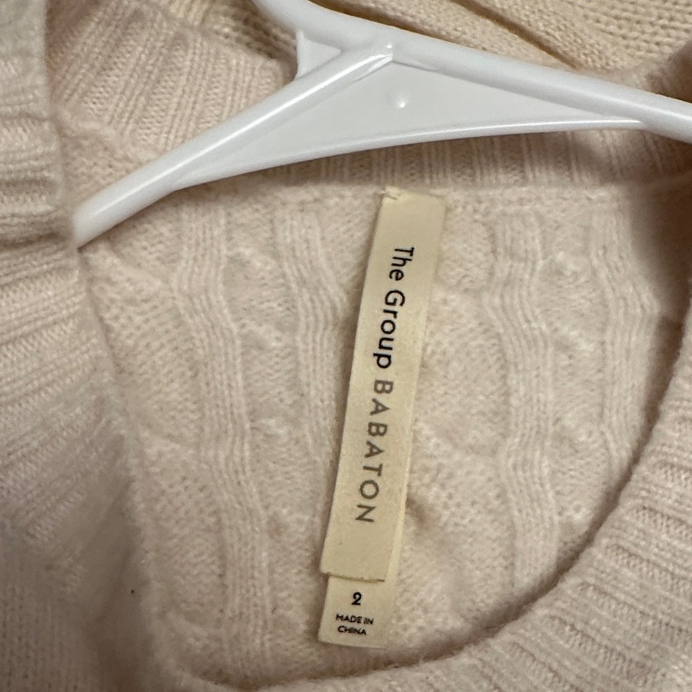 Aritzia 95% wool sweater - Picture 5 of 7